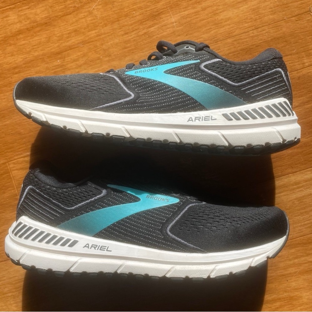 Brooks Ariel 20